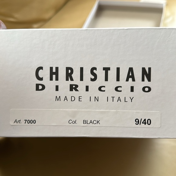 Black Leather Wedge Sandals NWT - Picture 3 of 6